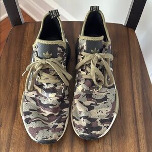 adidas Men’s Camouflage Sneakers with Lace-Up Design and White Sole. SIZE 13